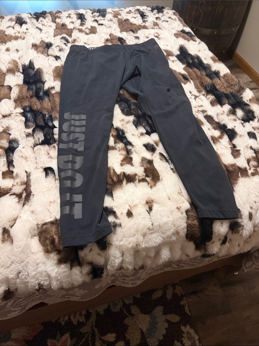 Nike Men's Charcoal Gray Joggers with 'JUST DO IT' Side Graphic